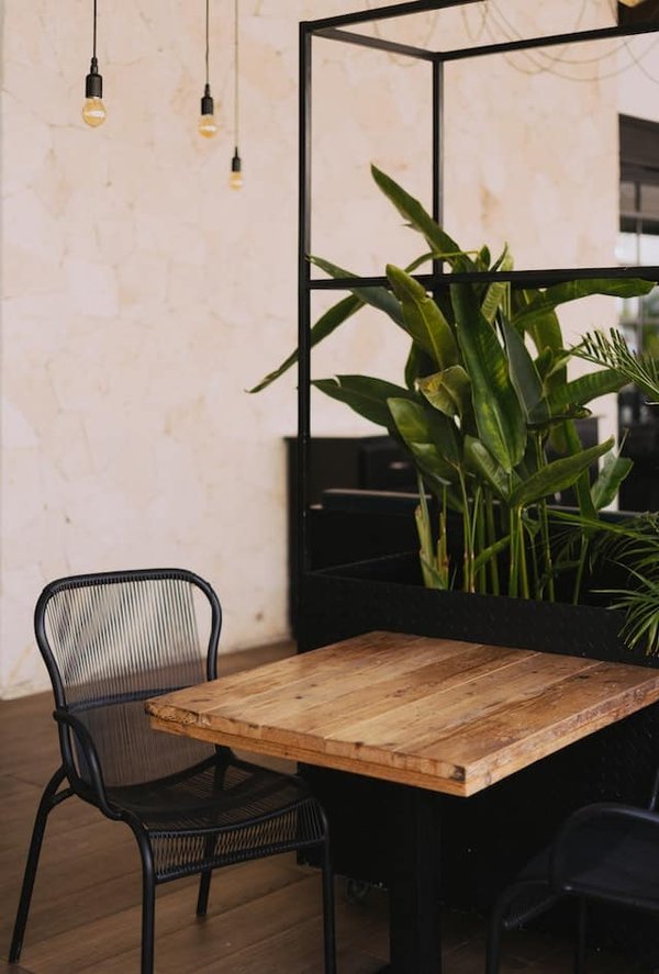 Comment fabriquer une table en bois ?